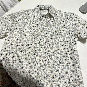 Men’s small floral shirt. Denim and Flower. Mint condition.